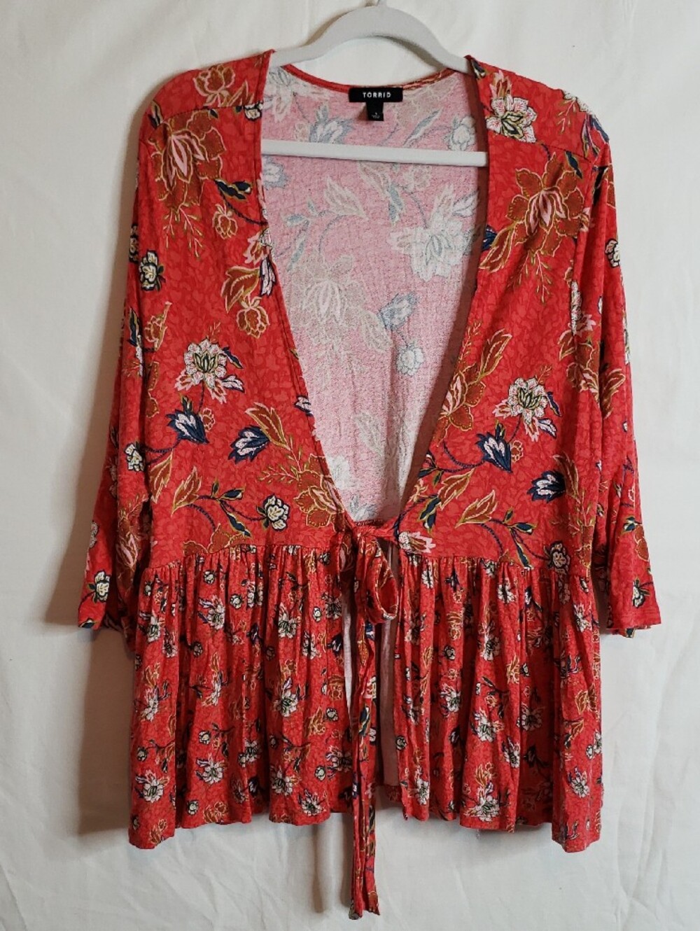 torrid 2 Red Floral Tie-Front Peplum Tunic Top 2X DEFECT CALL-OUT - Picture 3 of 8